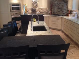 120 Copperfield Dr, Deptford, NJ 08096