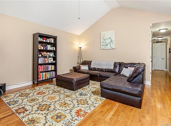 2nd image of 112 Rankin St