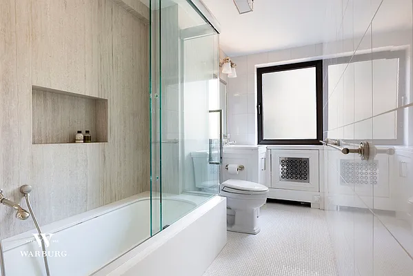 Sold by Warburg | media 8