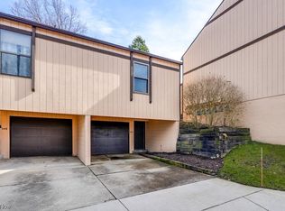 547 Center Ave, Cuyahoga Falls, OH 44221