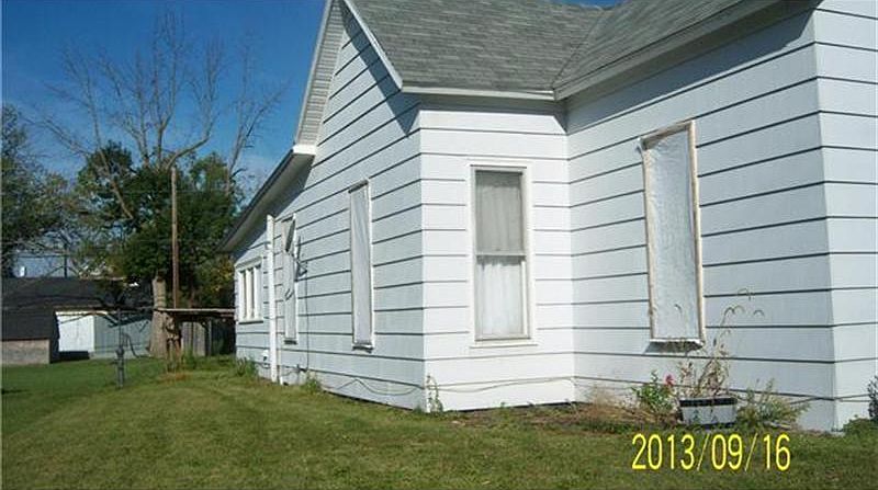 2nd image of 554 S Franklin Ave