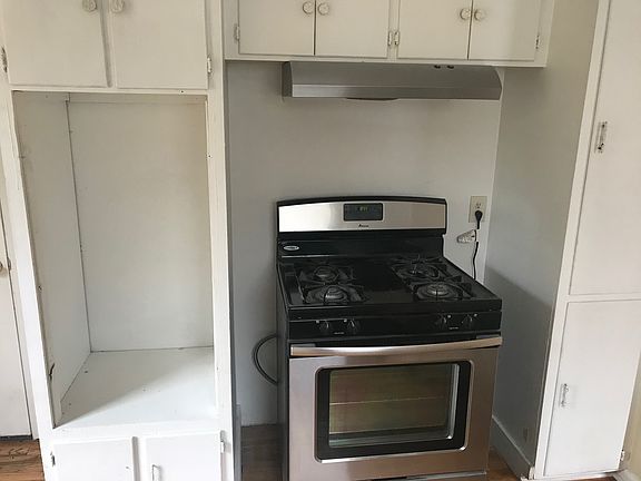 2nd image of 719 W Olmos Dr