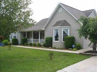 606 Oak Grove Rd, Madisonville, TN 37354