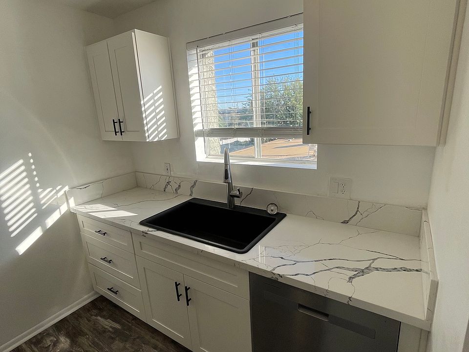 Right side kitchen
