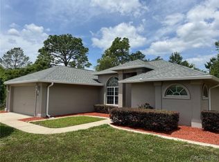 52 Greenpark Blvd, Homosassa, FL 34446