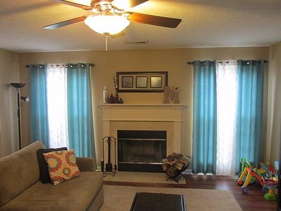 5th image of 736 Sprucewood Dr