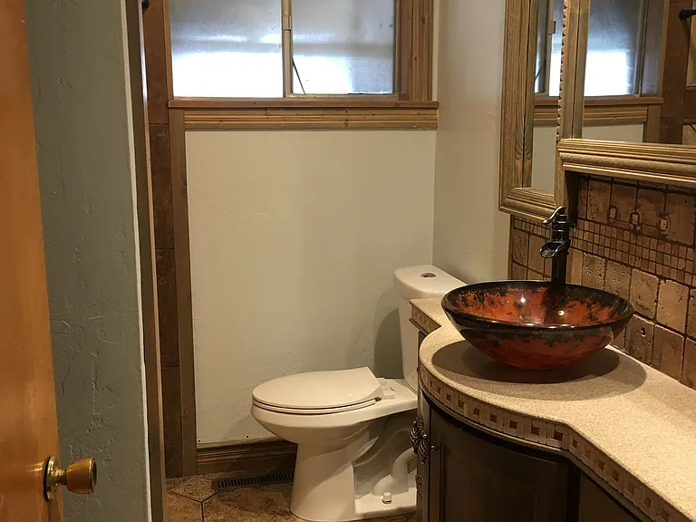 236 S 800 E — Photo 8