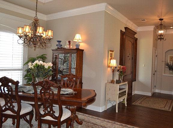 5th image of 1605 Stonebridge Dr