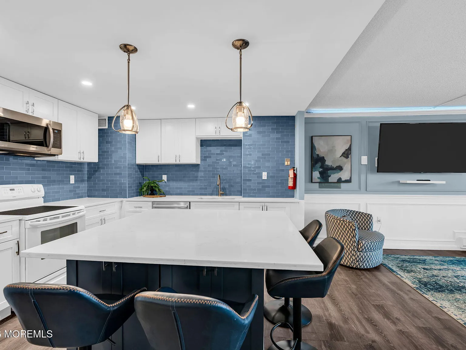 1 bed, 916 sqft, $3,300 — Photo 4