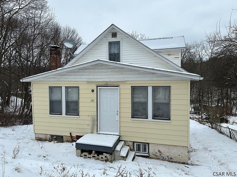 1st image of 210 Ivy St