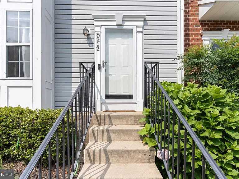 8212 Silverton Ct — Photo 4