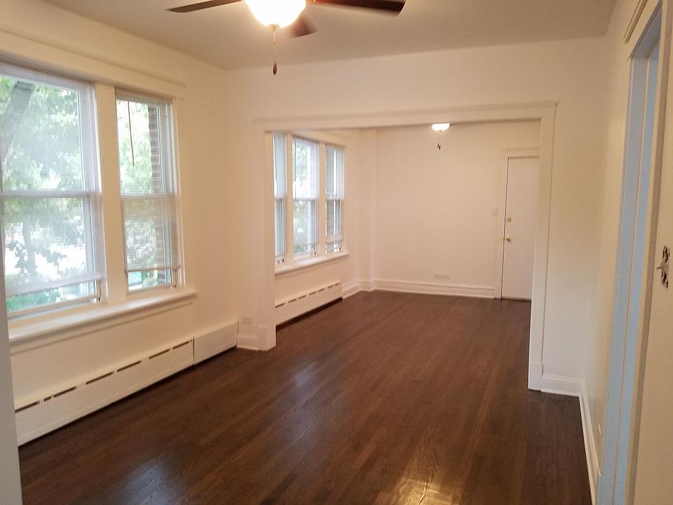 1st image of 4025 N Leavitt St APT 2R