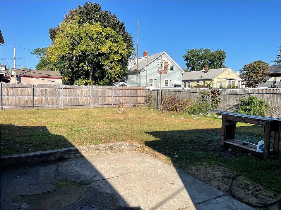102 Ophelia St Providence, RI, 02909 Apartments for Rent Zillow