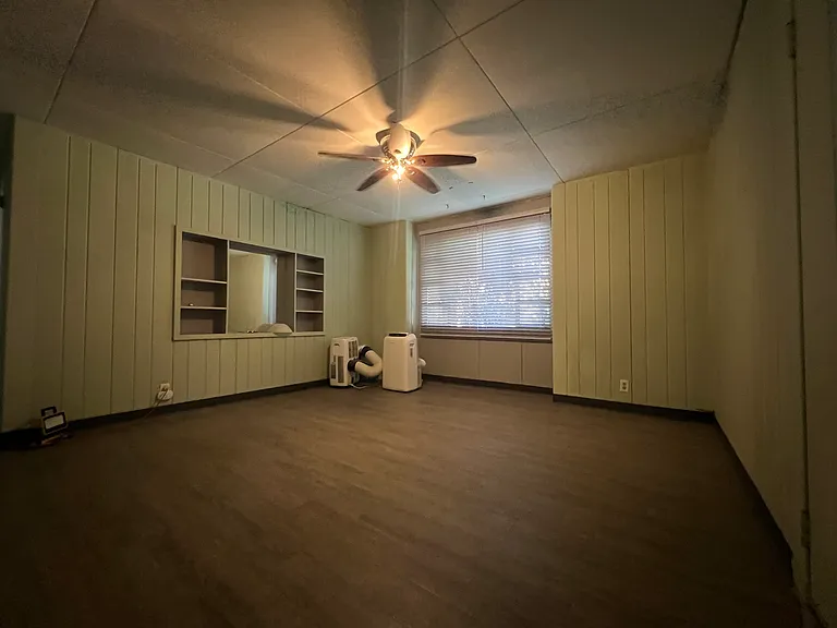 511 Oak St — Photo 2