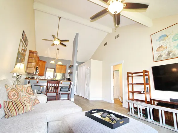 15 Kulanihakoi St, Kihei, HI