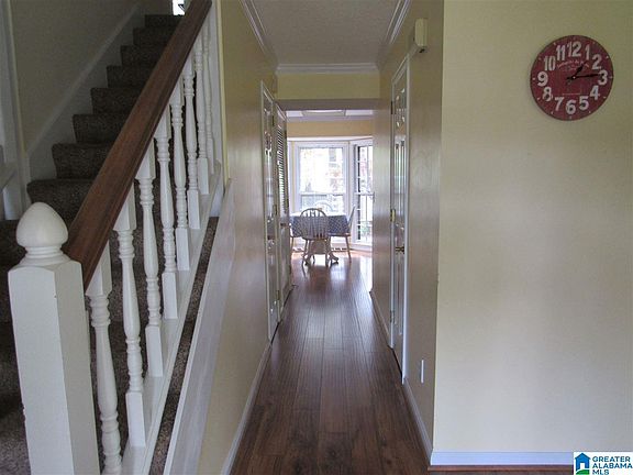 5th image of 1848 Marguerite St