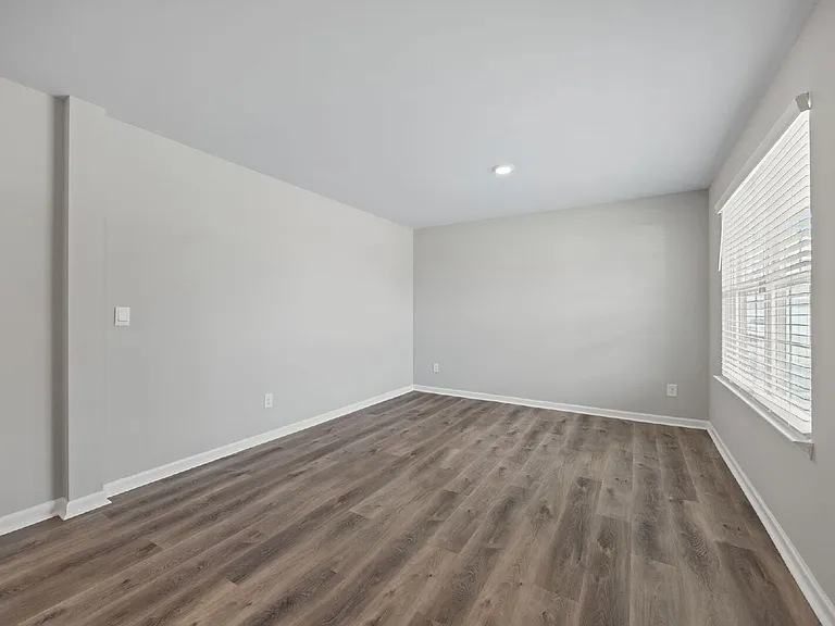 4500 Sandstone Dr — Photo 36