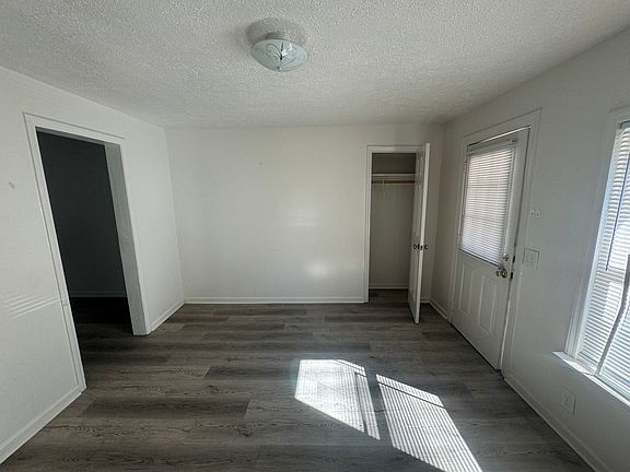 5th image of 1102B S Washington St