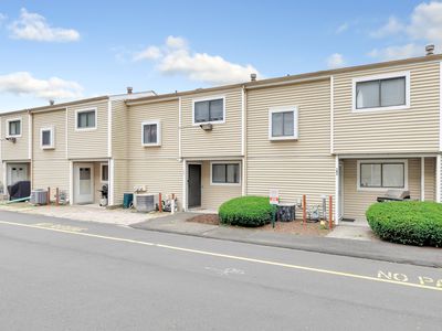 233 Derby Avenue #103, Derby, CT, 06418