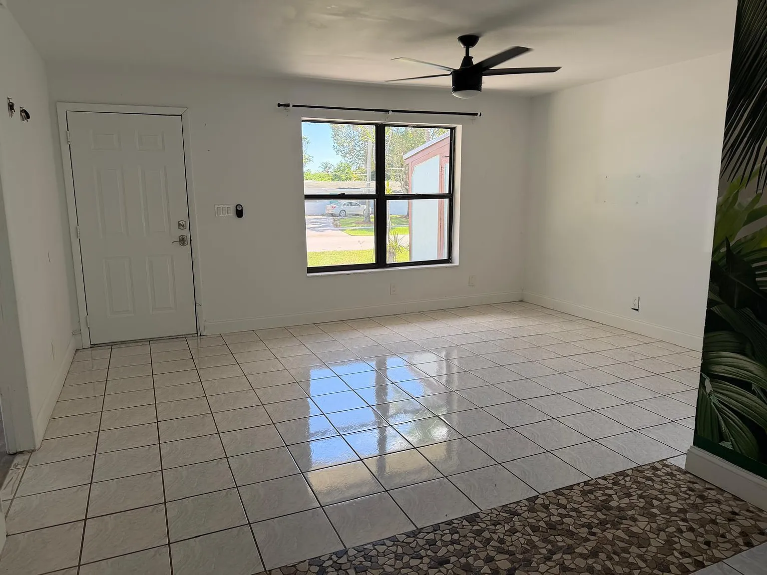 4 bed, 2.0 bath, 1272 sqft, $3,500 — Photo 4