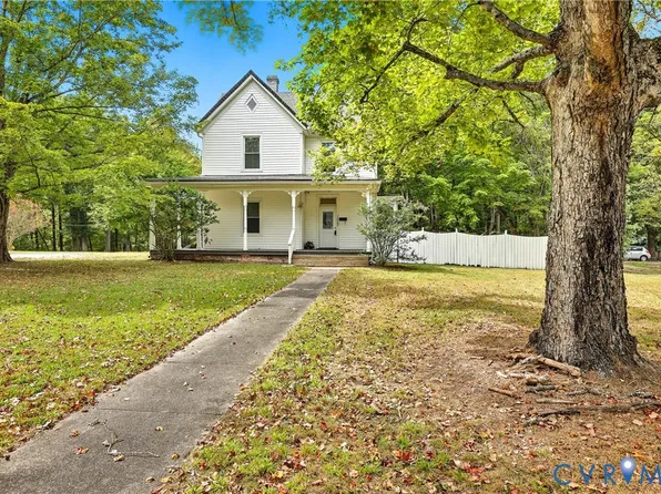 1022 S Main St, Blackstone, VA 23824