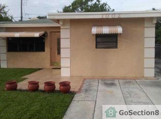 1002 12th Ct S, Lake Worth, FL 33460