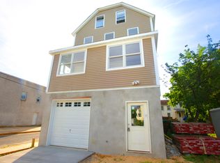 28 Valley St, Highlands, NJ 07732
