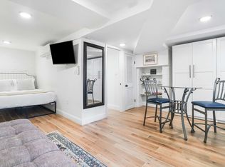 718 4th St SE #B, Washington, DC 20003