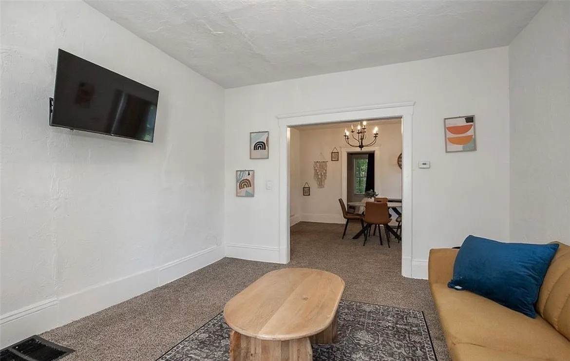 2 bed, 862 sqft, $1,500 — Photo 3