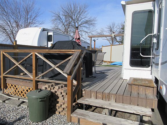 4th image of 415 Commonwealth Rd Unit 22