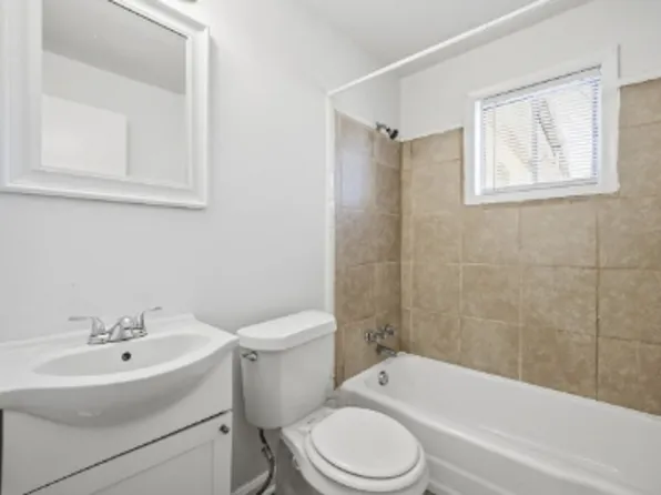642 Dresden Dr, Newport News, VA 23601
