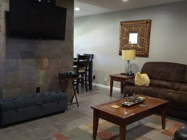 644 E Birch St APT D, Brea, CA 92821