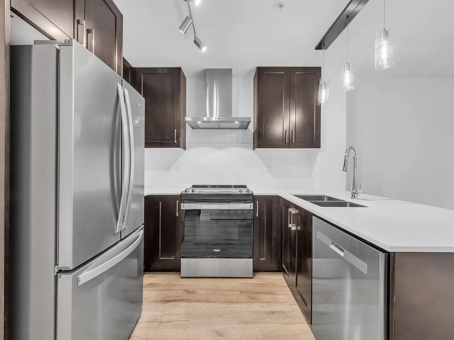 3 bed, 1368 sqft, $3,000 — Photo 3