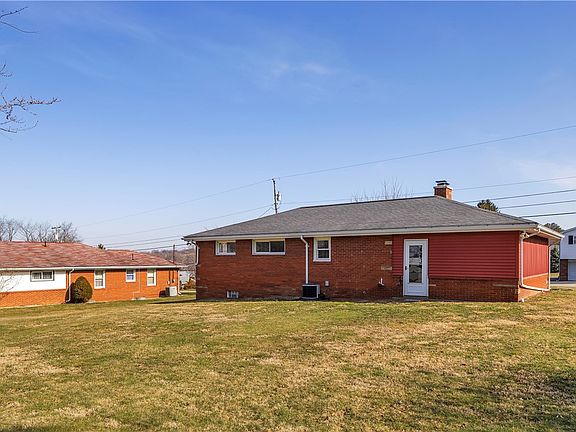 2nd image of 408 Hillcrest Dr