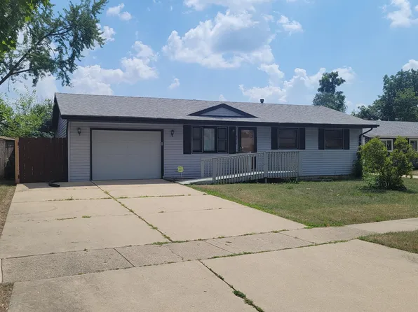 2019 Barnaby Dr, Loves Park, IL 61111
