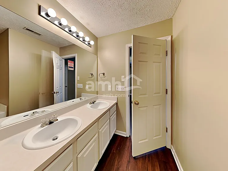 3136 Hidden Creek Dr — Photo 11
