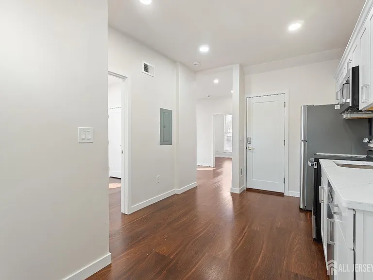 826 George St #1STFL — Photo 7