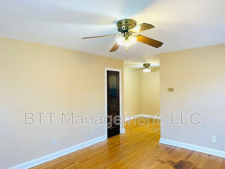 8408 Greenwood Ave #3 — Photo 10