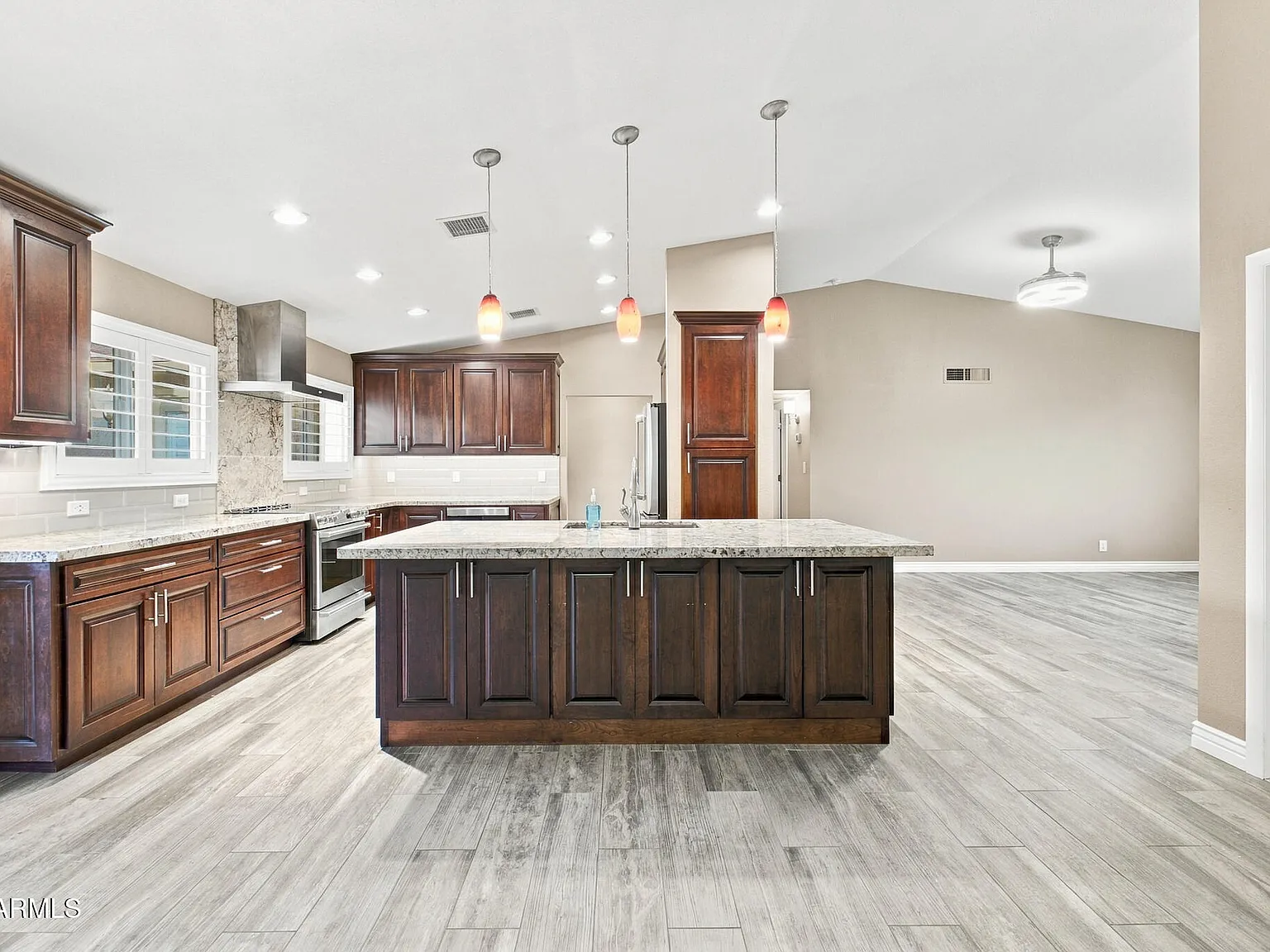 3 bed, 2.0 bath, 1760 sqft, $3,300 — Photo 1