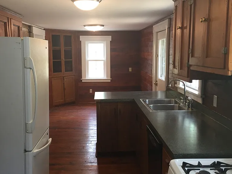 209 N Mulberry St — Photo 13
