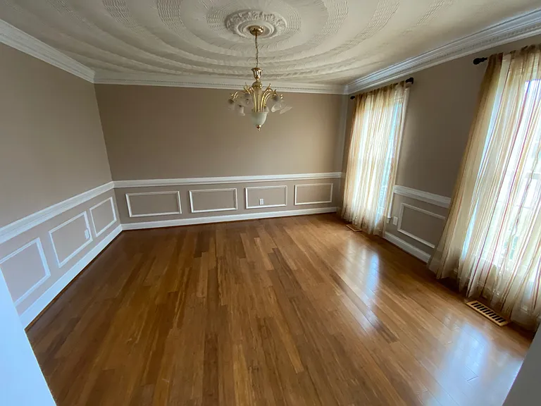 1672 Grey Friars Chase — Photo 8