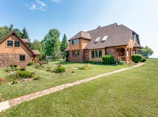 7106 Lakeshore Rd N, Palms, MI 48465