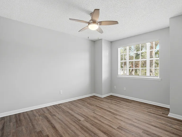 3002 W Cleveland St #B8 — Photo 22