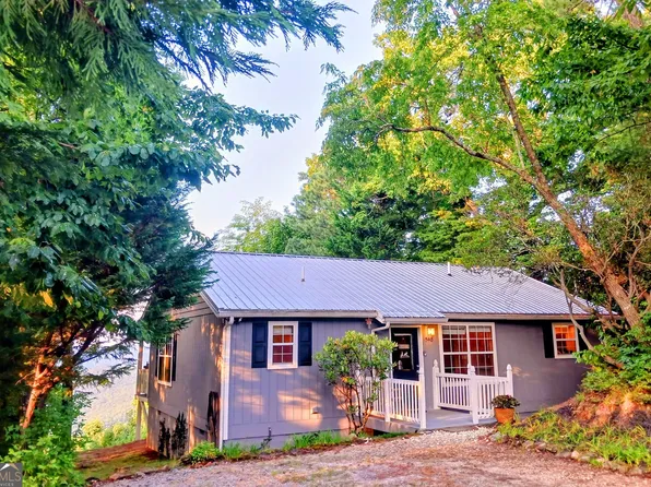 548 Confederate Dr, Clayton, GA 30525