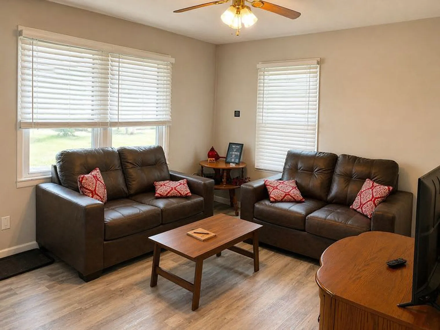 2 bed, 1.0 bath, 742 sqft, $2,195 — Photo 2