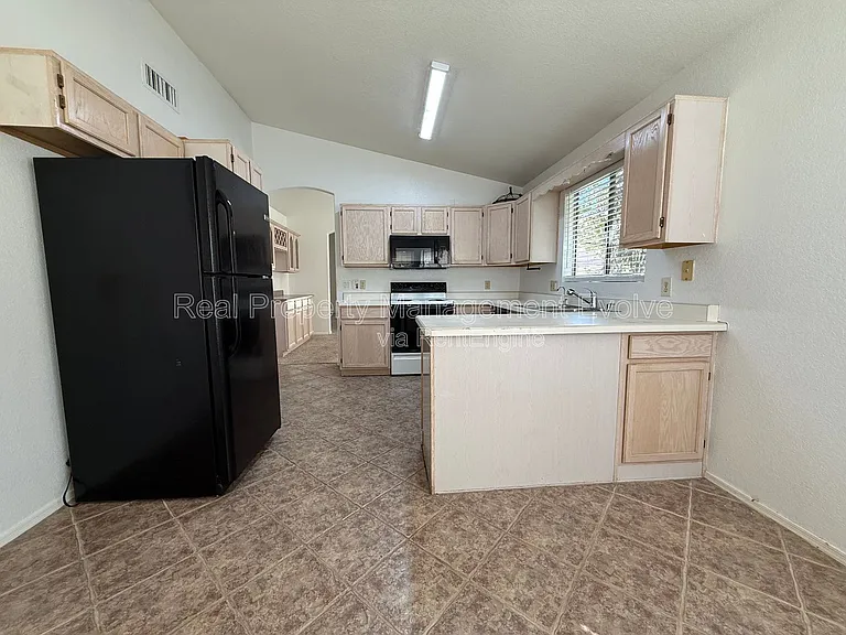 4260 E Rosemonte Dr — Photo 12