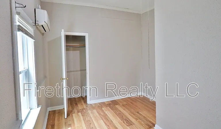1400 Maple St — Photo 24