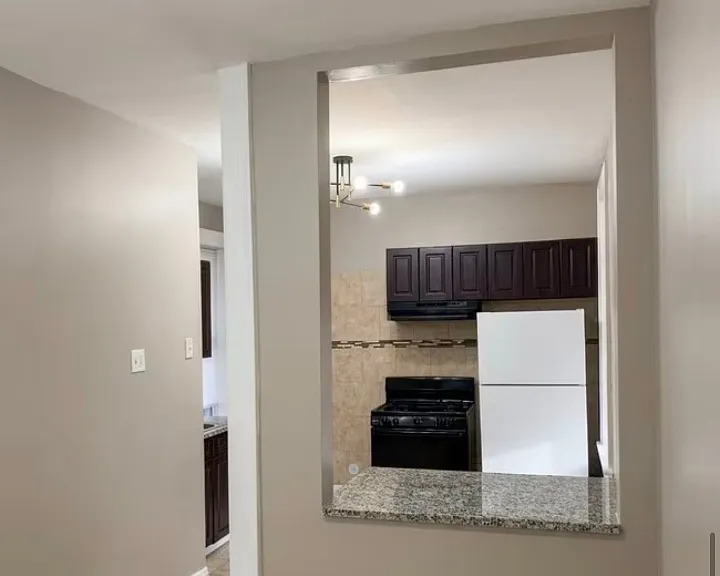 96 Hillcrest Ter #5A — Photo 2