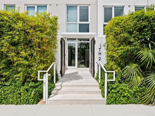 401 N Birch Road #TH2, Fort Lauderdale, FL 33304
