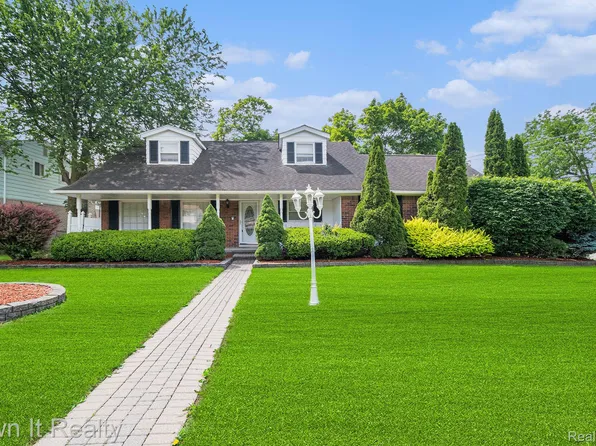 21205 Glenmorra St, Southfield, MI 48076